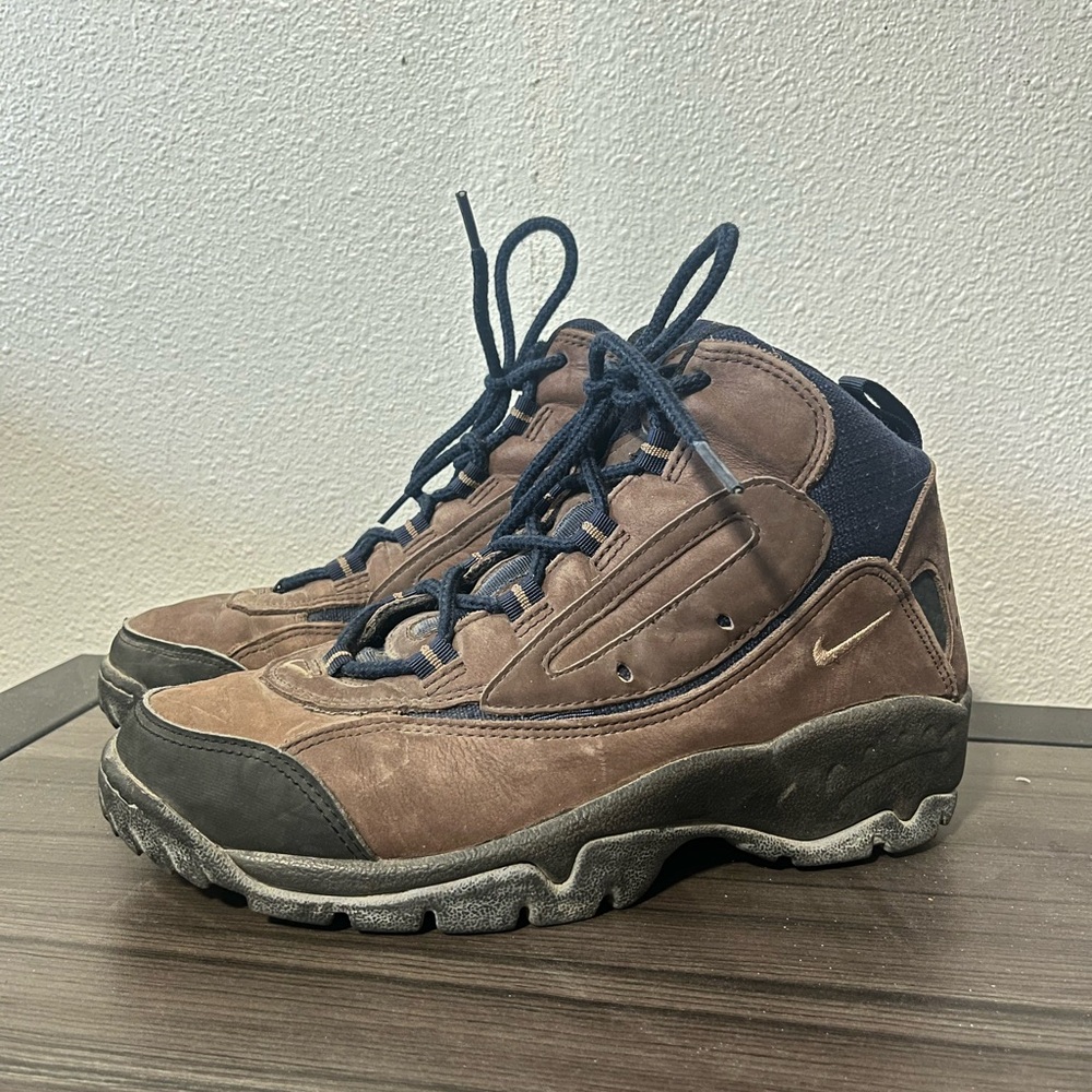 Nike ACG hiking boots